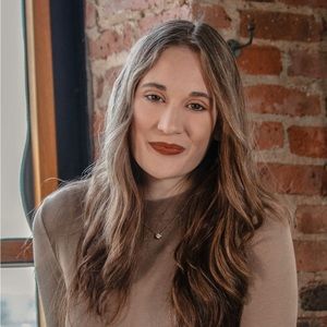 Meet your Posher, Jennifer